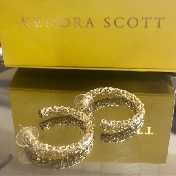 Kendra Scott Golden Earrings Maggie! - Picture 7 of 7